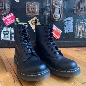 Dr. Martens 1460 Smooth Leather Lace Up Boots